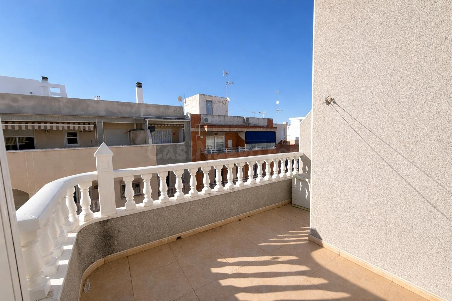Oportunidad Ático 2 dormitorios con solarium privado SUR