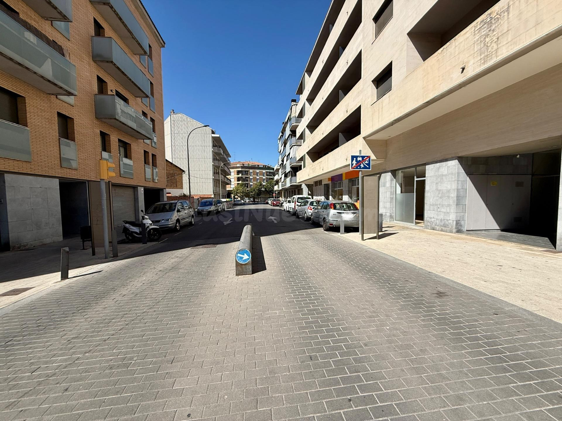 LOCAL COMERCIAL DE 120M2 EN POBLE SEC – IGUALADA LISTO PARA ENTRAR