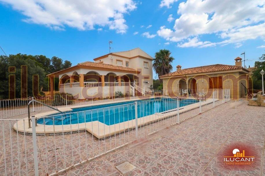 ***SIN COMISION DE INMOBILIARIA*** LAS PAULINAS. Ubicación inmejorable – A solo 5 minutos de Alicante y 12 minutos de Playa de San Juan