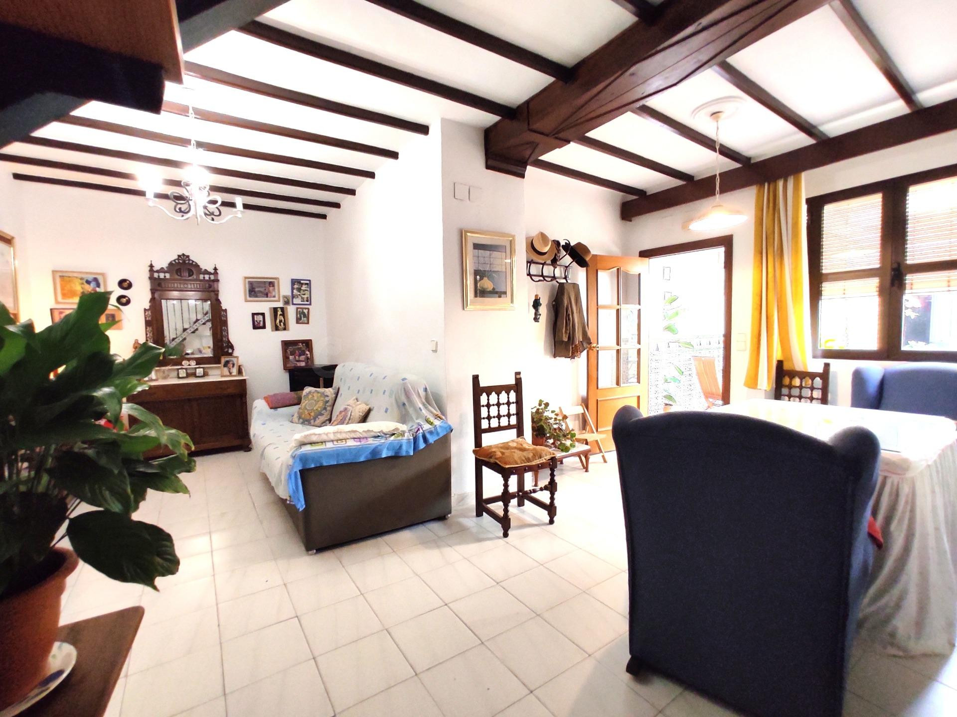 HOGAR DE ENSUEÑO EN SANTA MARINA!!! POSIBILIDAD DE HACER DOS CASAS INDEPENDIENTES!!!