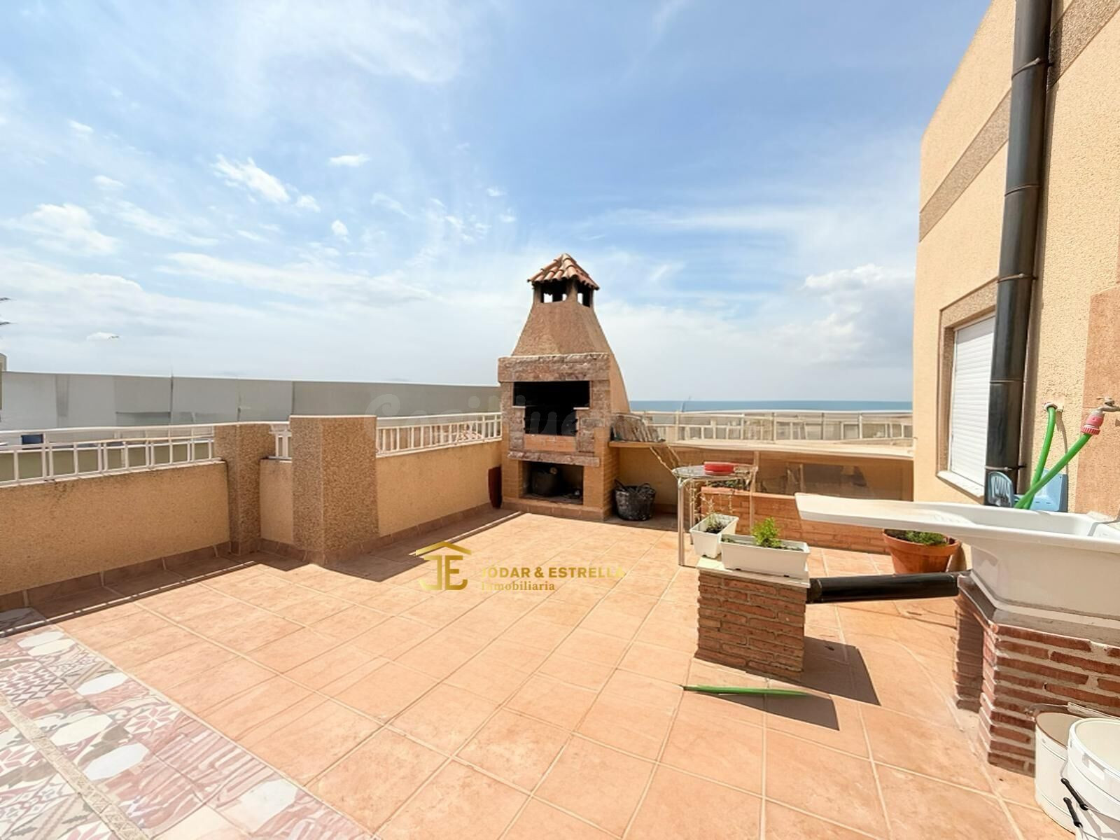 CASA CON AMPLIA TERRAZA  EN VIRGEN DE LAS HUERTAS - foto 4