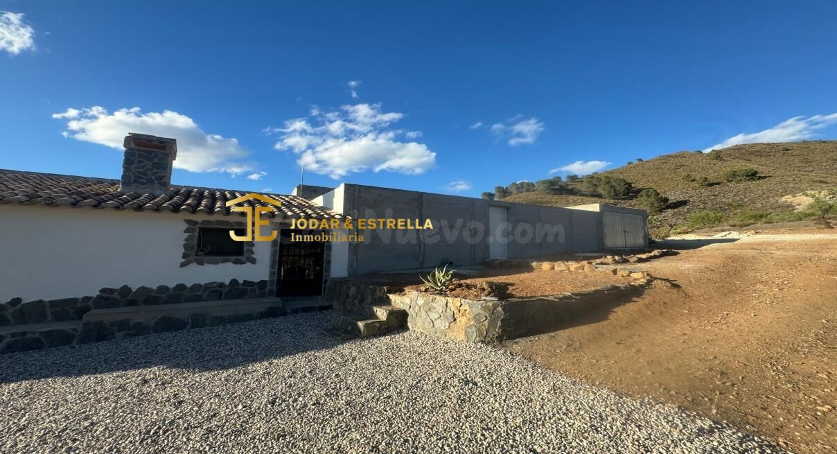 Estupenda casa de 4 dormitorios  en la Sierra de la Carrasqu - foto 4