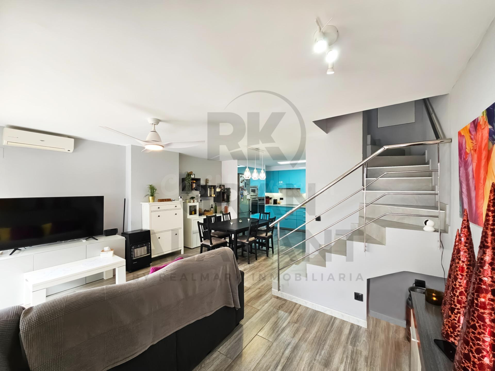 Bungalow luminoso con orientación este en Costa Hispania, a un paso del mar – 4 dormitorios, terraza y listo para entrar a vivir en Gran Alacant