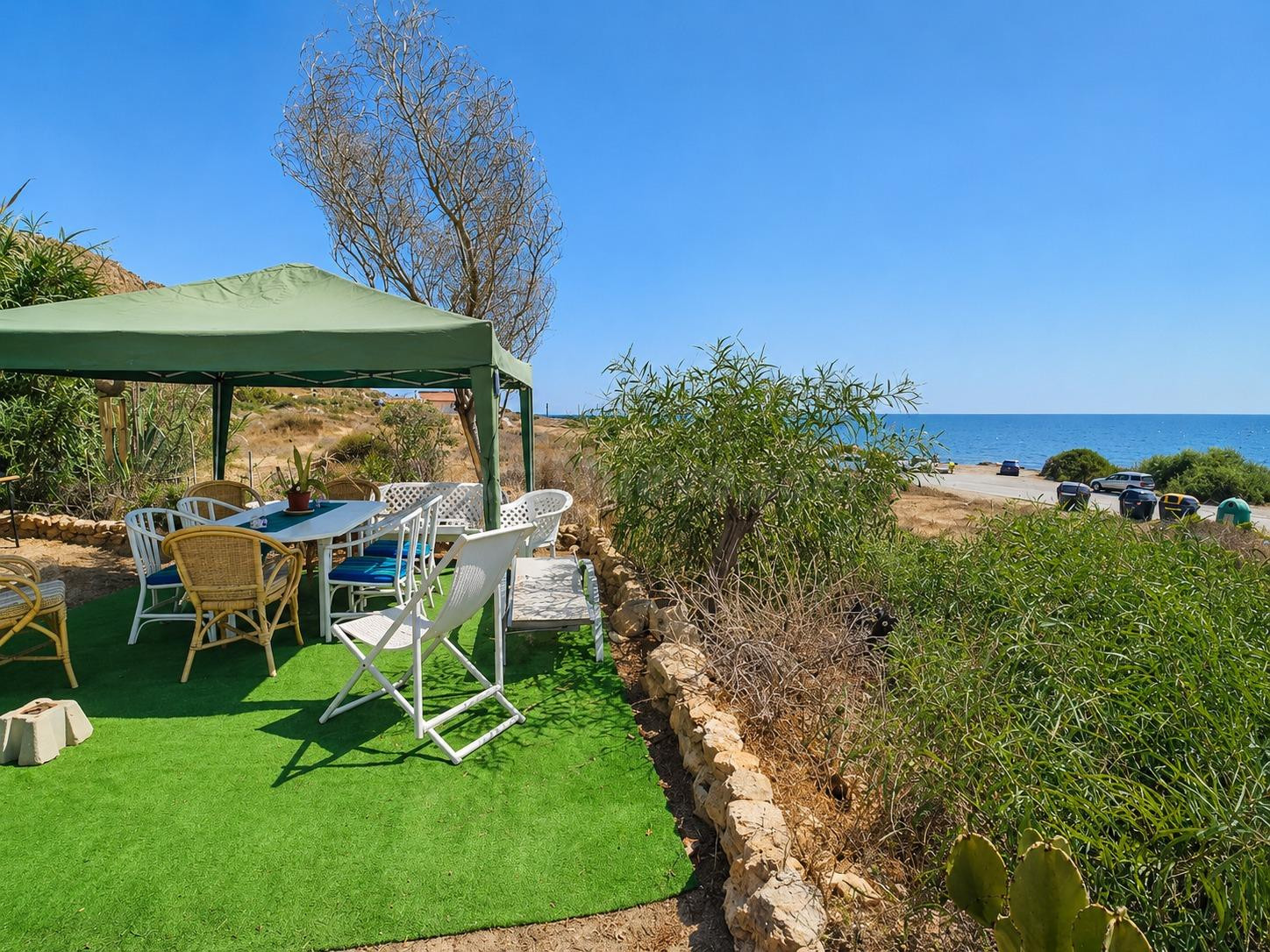 EXCLUSIVA! Una casa de campo frente al mar. Vistas panoramicas a Tabarca y a la montaña. OPORTUNIDAD UNICA