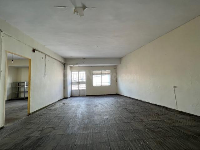 CASABANCO VENDE  DOS PISOS EN ZORITA. - foto 2