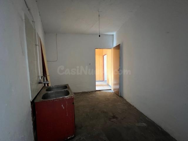 CASABANCO VENDE  DOS PISOS EN ZORITA. - foto 4
