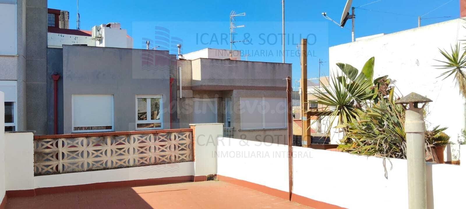 PISO REFORMADO A ESTRENAR CON TERRAZA Y TRASTERO EN EL CENTRO DE BENICARLÓ