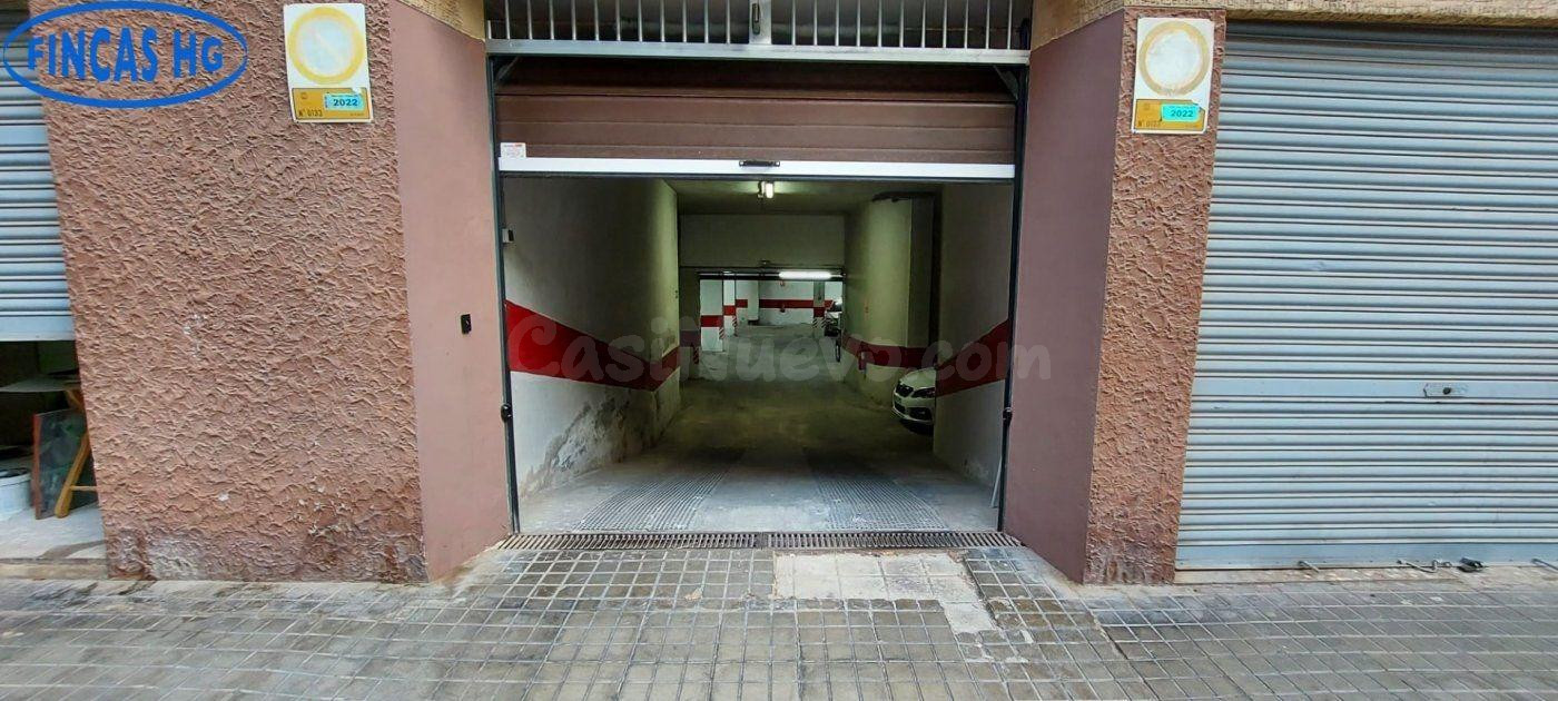Plaza de garaje ubicada en  San  Blas