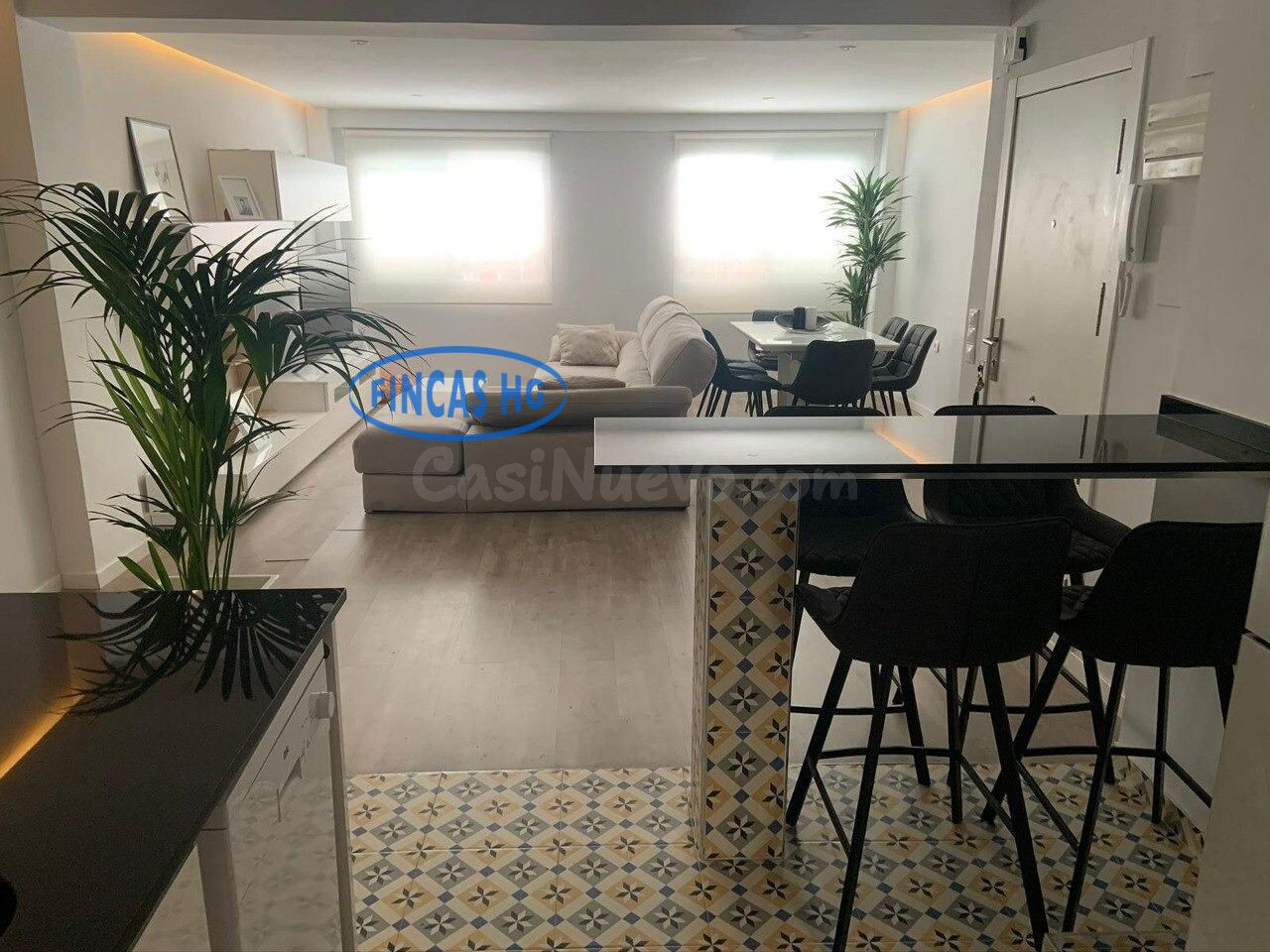 Estupenda vivienda con garaje totalmente reformada y decorada