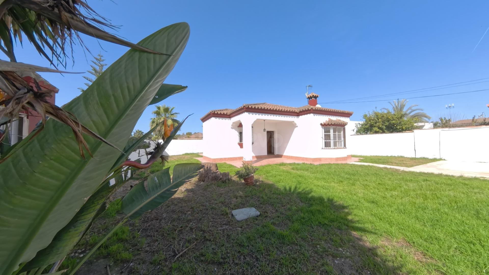 Chalet independiente con gran parcela en una de las zonas más demandadas del Marquesado