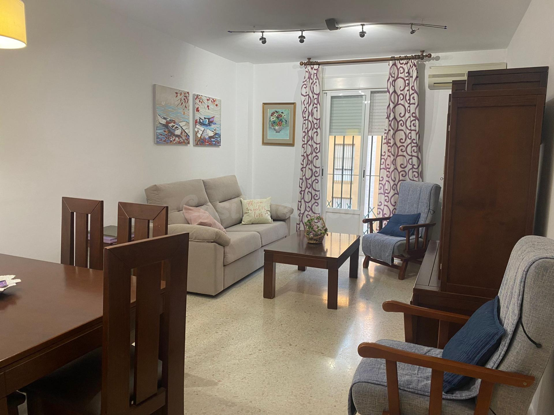 ALQUILER DE TEMPORADA EN PLENO CENTRO DE SANLÚCAR, CON PLAZA DE GARAJE INCLUIDA !!!