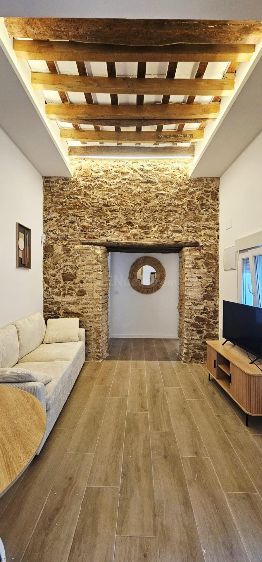 Planta baja a estrenar con patio y esencia gaditana en pleno centro histórico de Cádiz