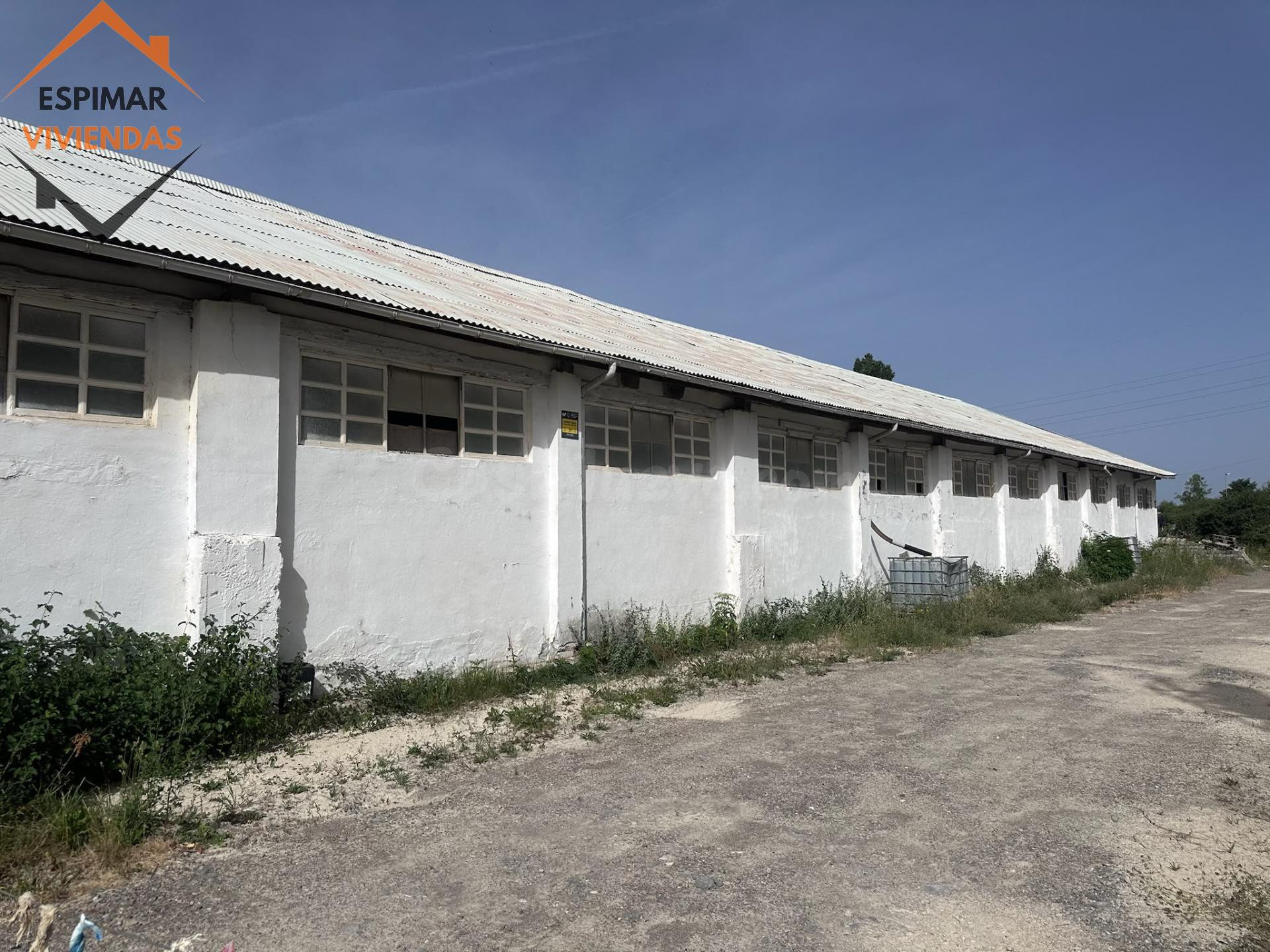 INVERSIÓN ESTRATÉGICA EN EL PIRINEO ARAGONÉS – NAVE DE 900 m2 Y 6.000 m2 DE TERRENO CON POSIBILIDAD DE AMPLIACIÓN