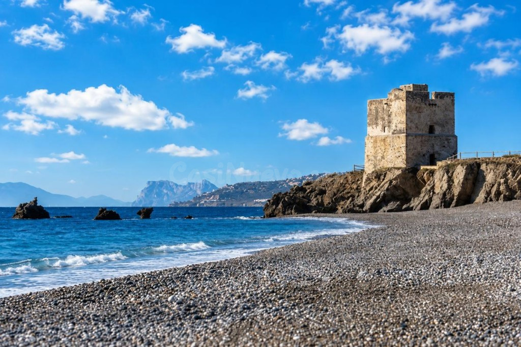 ESPECTACULARES VIVIENDAS CON VISTAS AL MAR Y AL GOLF EN DOÑA JULIA – ¡TU OASIS DE TRANQUILIDAD!
