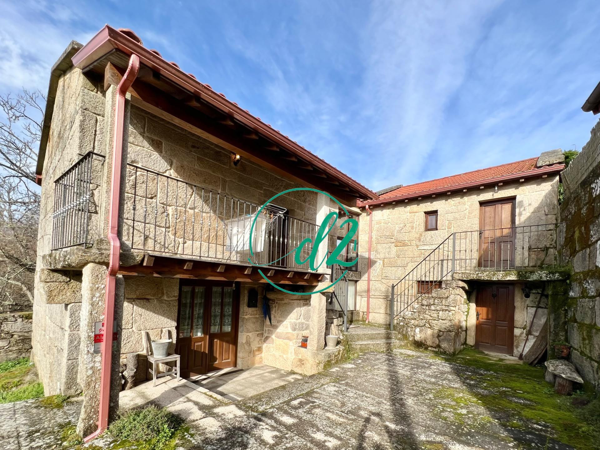 CASA DE PIEDRA REFORMADA EN ZONA TRANQUILA DE VILLAMARIN. REF  1008