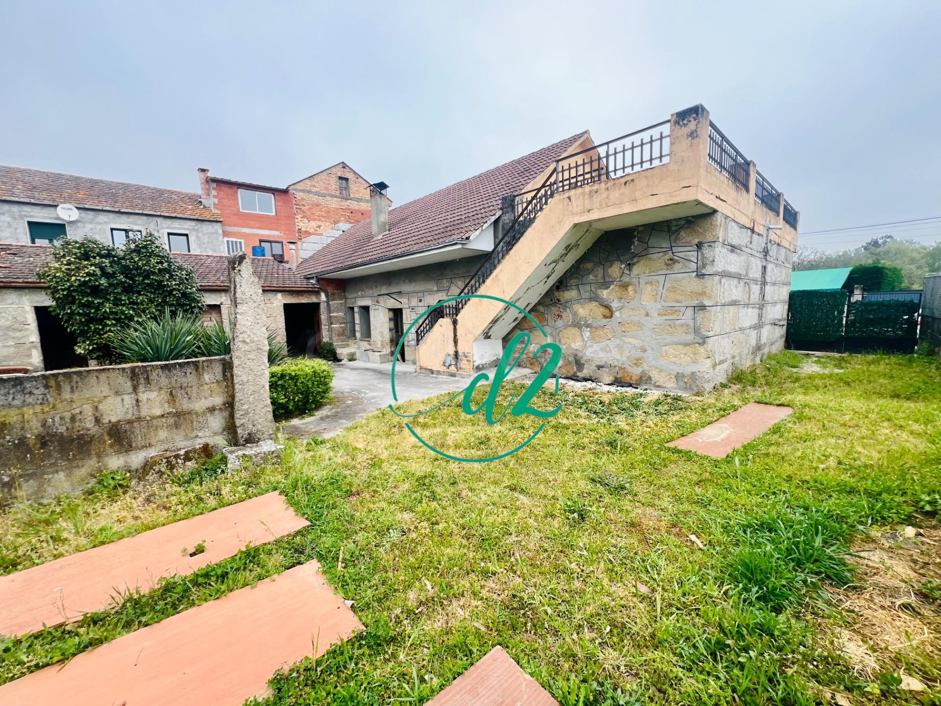 EXCLUSIVA CASA DE PIEDRA CON GRAN PARCELA Y POTENCIAL ÚNICO EN SAN CIBRAO DE VIÑAS. REF1465
