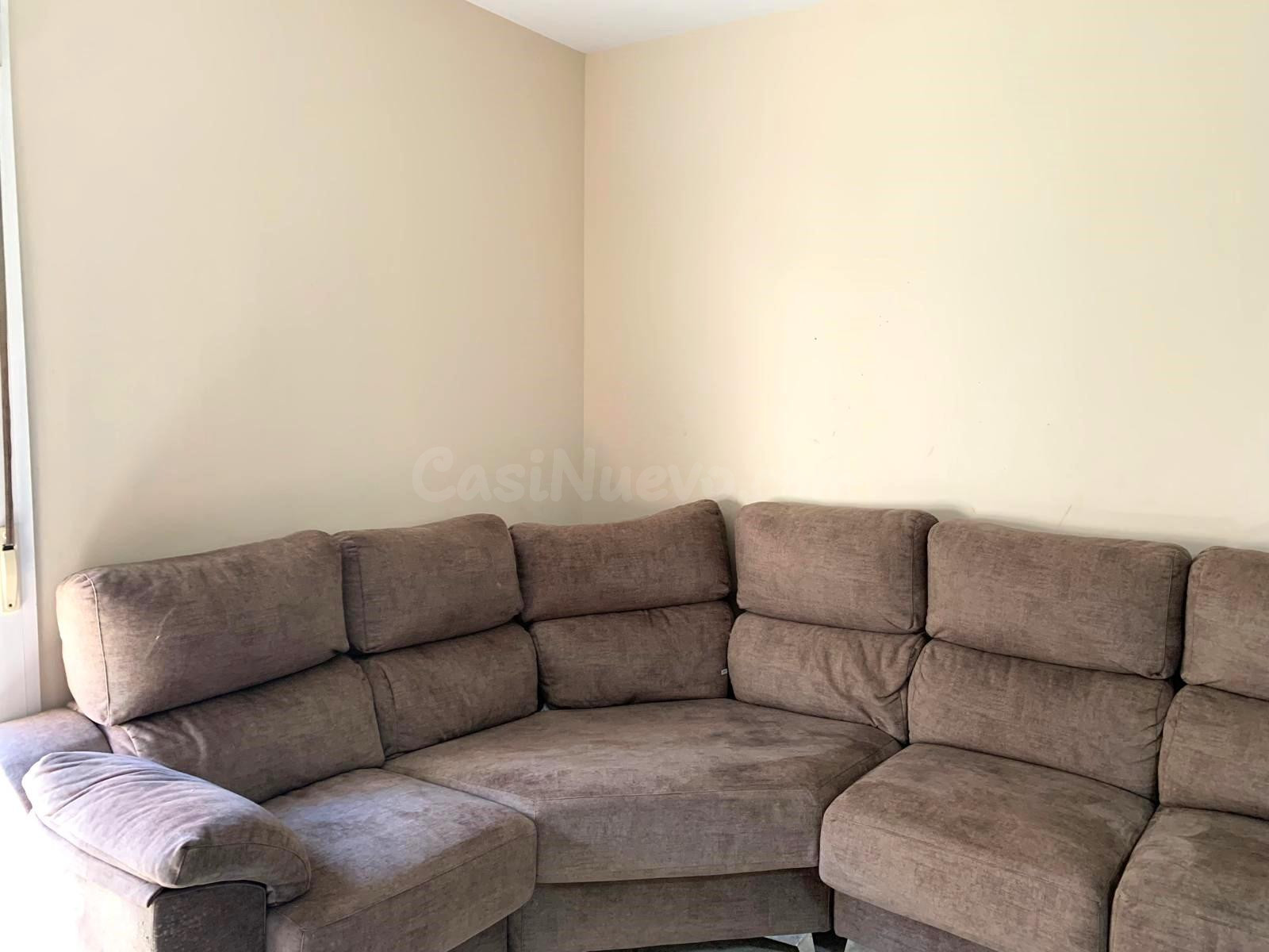 Piso en venta de cuatro dormitorios con plaza de garaje y trastero.