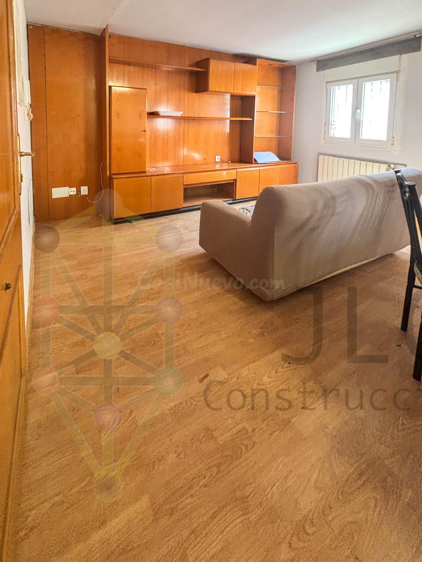 Bajo muy luminoso con garaje, trastero y zonas comunes por 184.000 €
