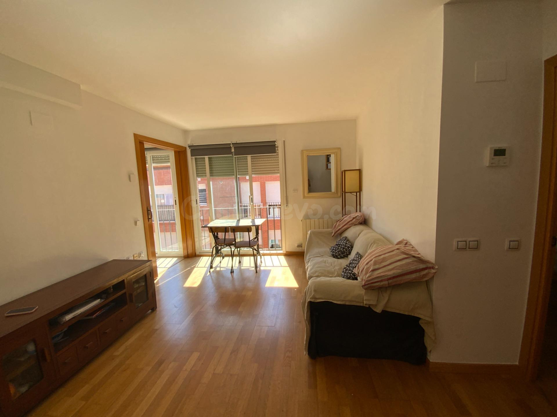Dúplex de 2 dormitorios, 2 baños, balcón y terraza en El Masnou