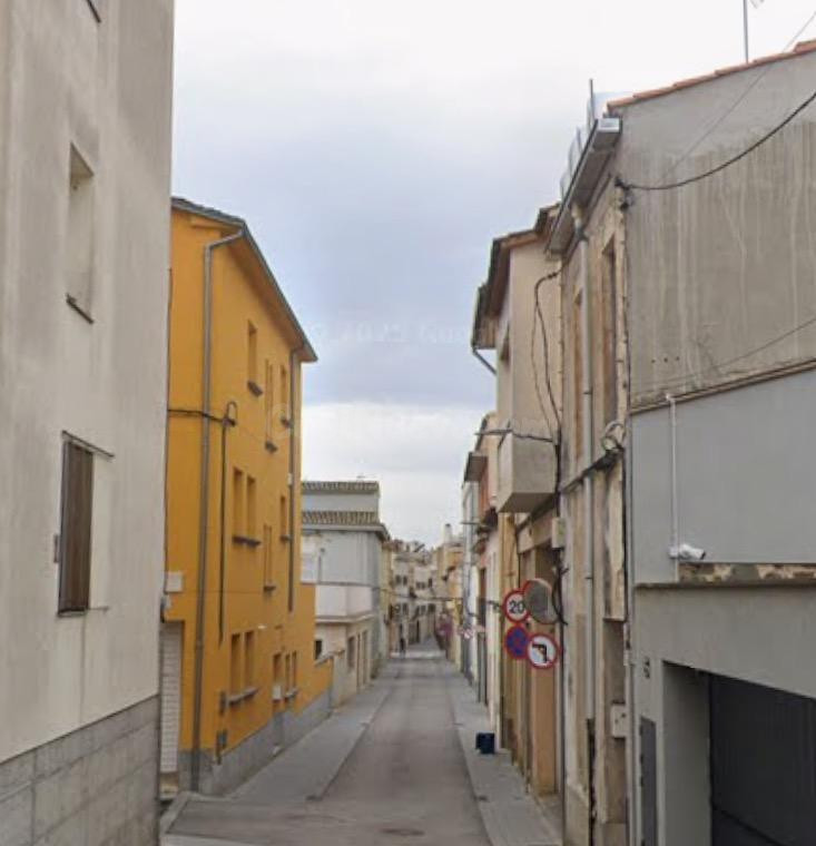 ATENCIÓN INVERSORES, CASA ADOSADA OCUPADA POR PERSONA SIN JUSTO TÍTULO EN VENTA EN CASSÀ DE LA SELVA, GIRONA