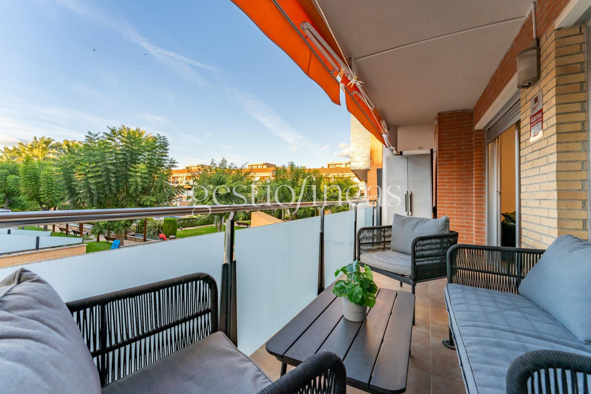 Tu nuevo hogar en Vilafortuny: luz, tranquilidad y calidad de vida a un paso del mar