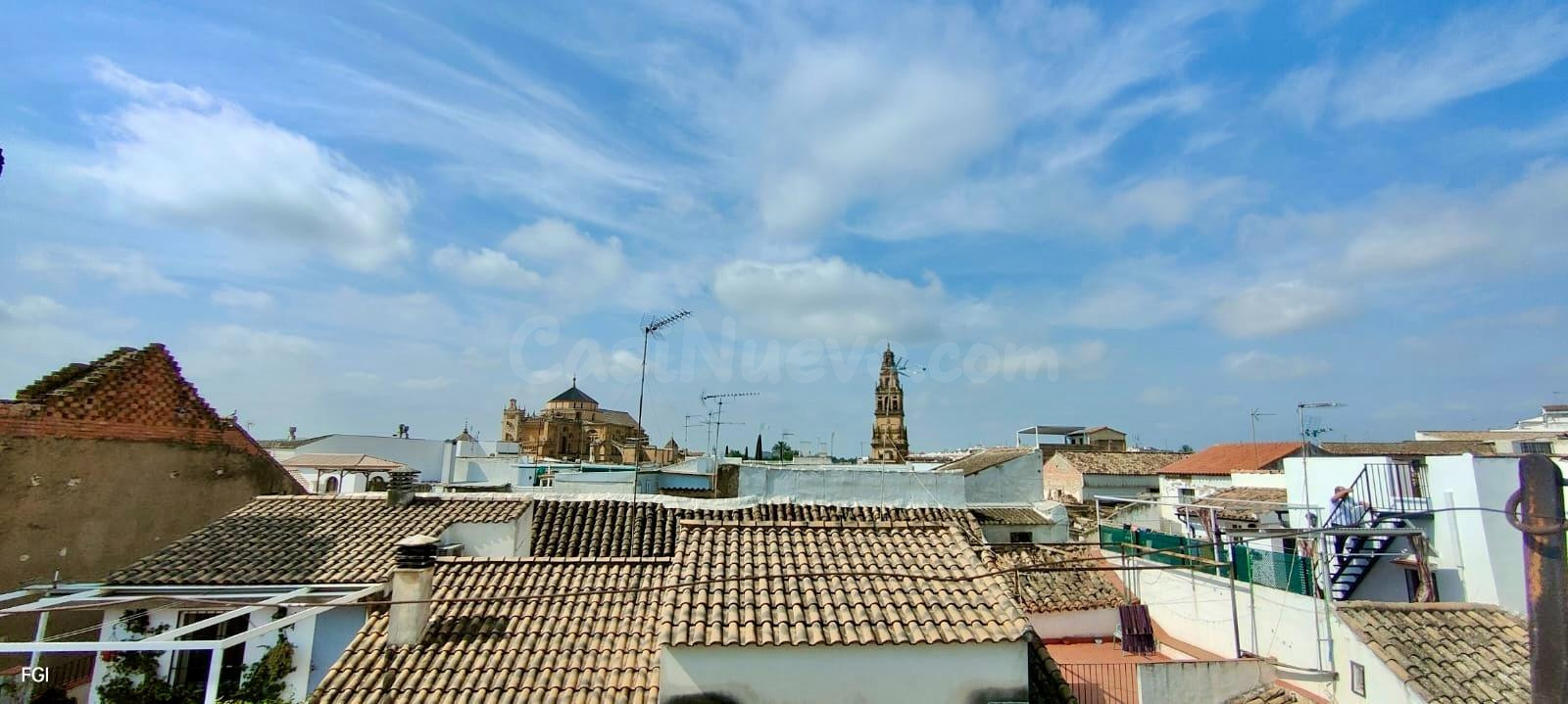 Prime Investment Opportunity | Corner Building with Terrace, Views, Garage & Lift – Next to the Mosque-Cathedral