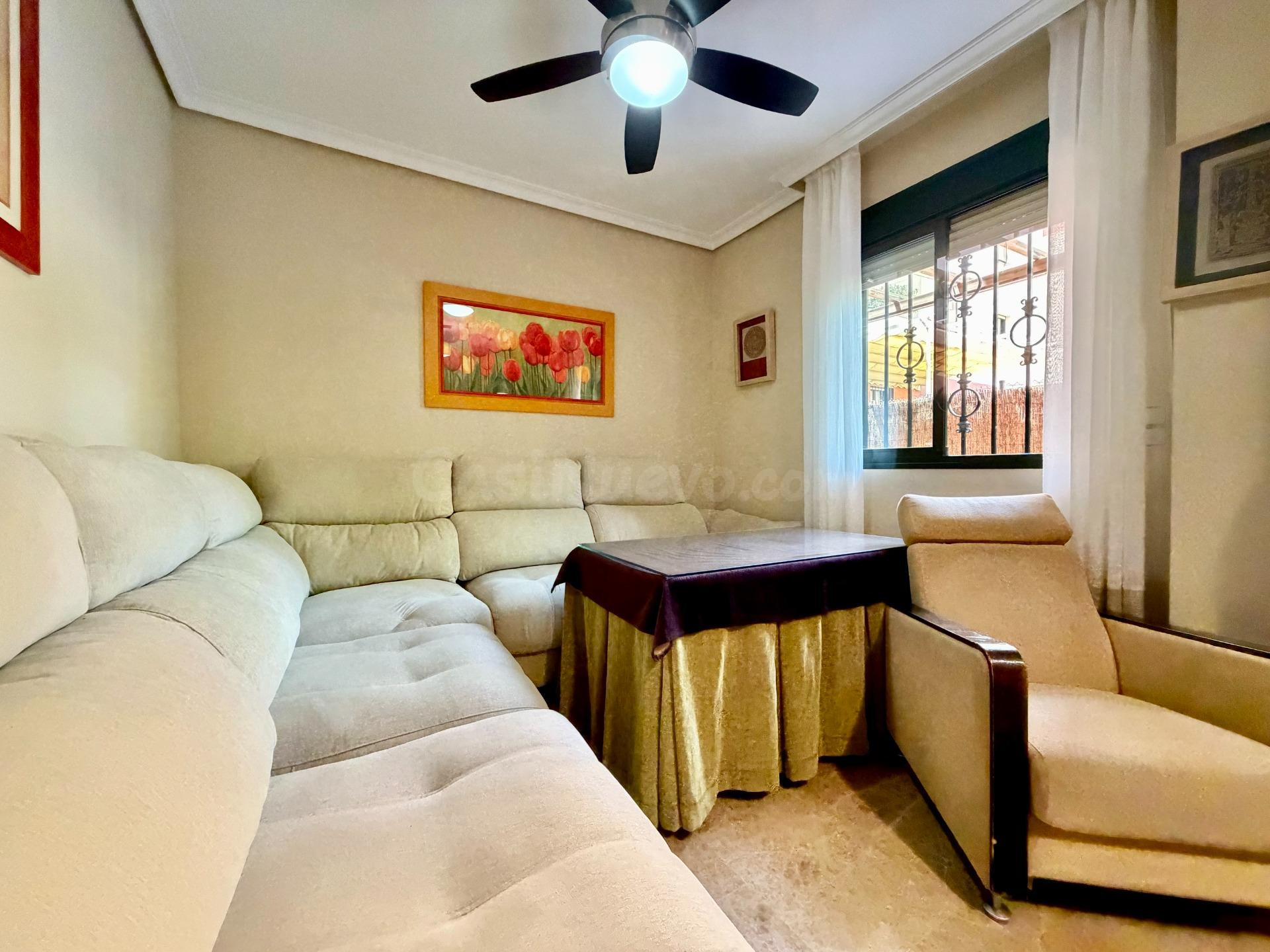 BAJO DE 3 DORMITORIOS CON TERRAZA DE 25 M2, PATIO Y PISCINA EN MARÍA LA JUDÍA (cochera y trastero opcional)