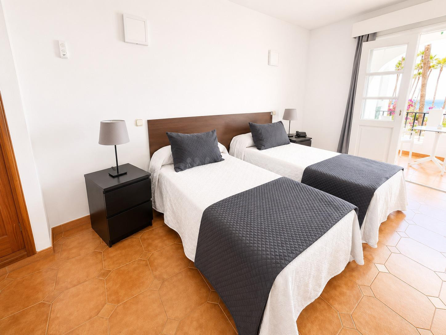 Estudio Premium en Primera Línea de Fañabé: Vistas al Mar y La Gomera, Costa Adeje - foto 3