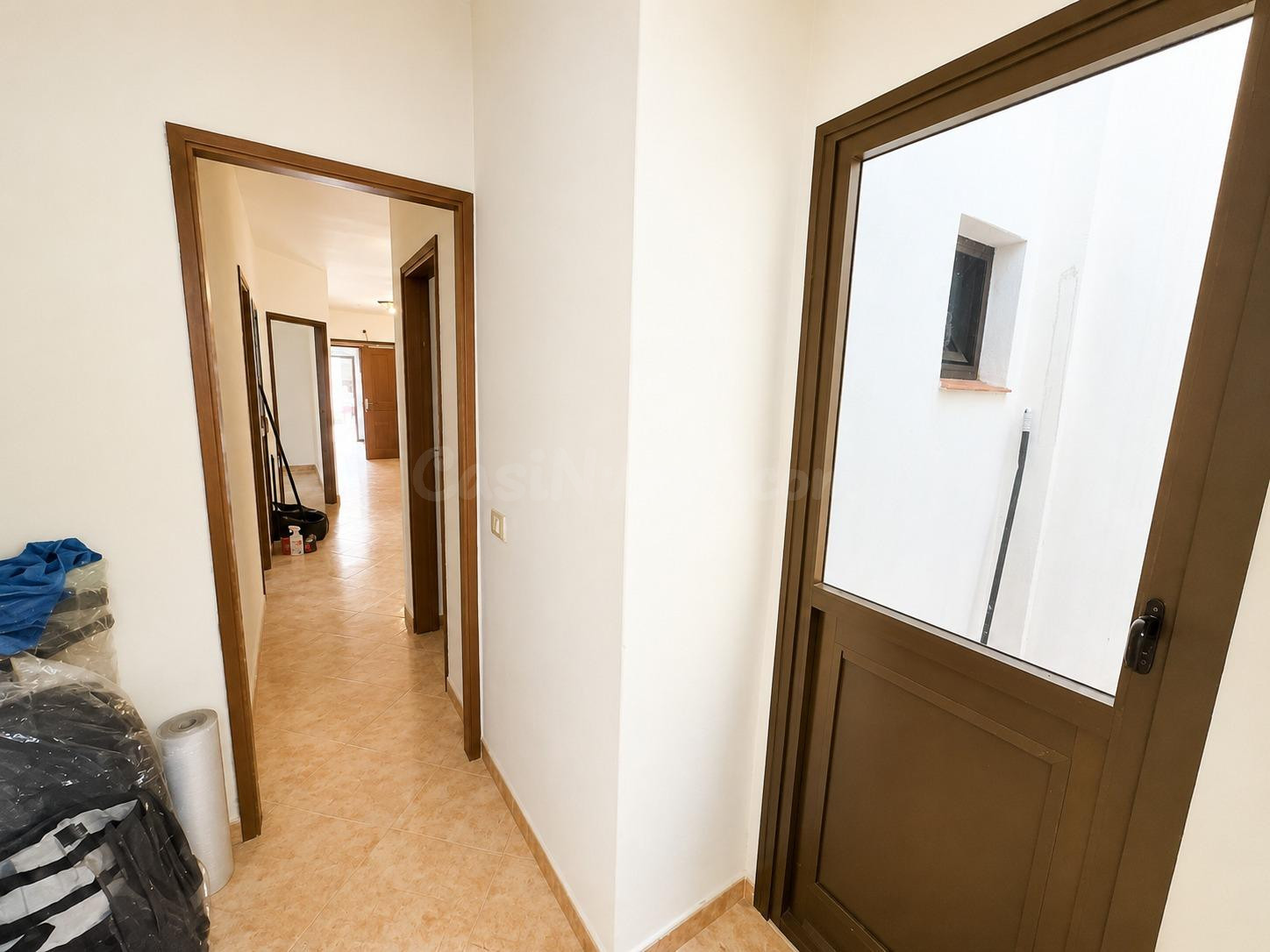 Casa terrera con dos viviendas independientes y posibilidad de crear una tercera en Geneto - foto 5
