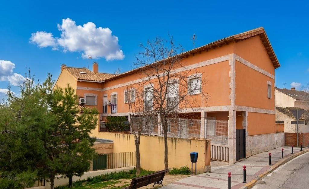 Se vende piso con garaje en Villaluenga de la Sagra. Cesión de remate (no visitable).