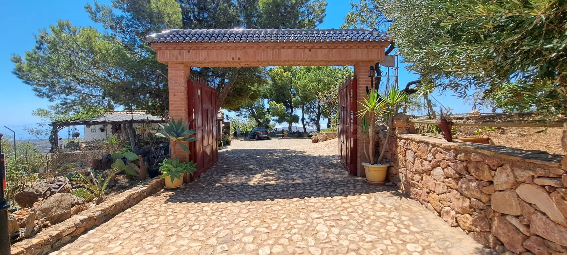 Espectacular finca de 50.000 m2 con vivienda  a solo 15 minutos de Aguadulce (Félix, Almería)