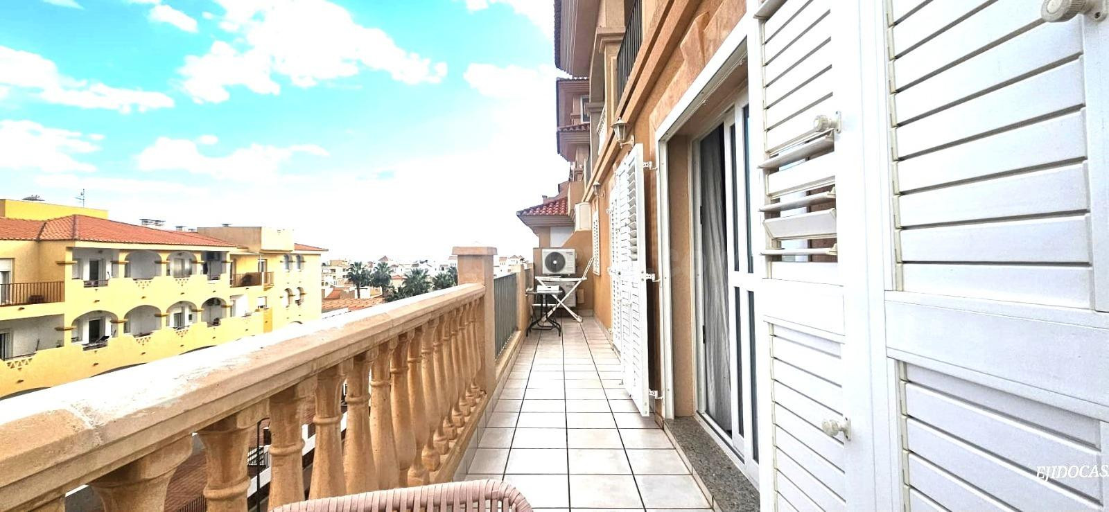 Espectacular piso luminoso en Residencial Portofino, Almerimar – ¡Listo para entrar a vivir!