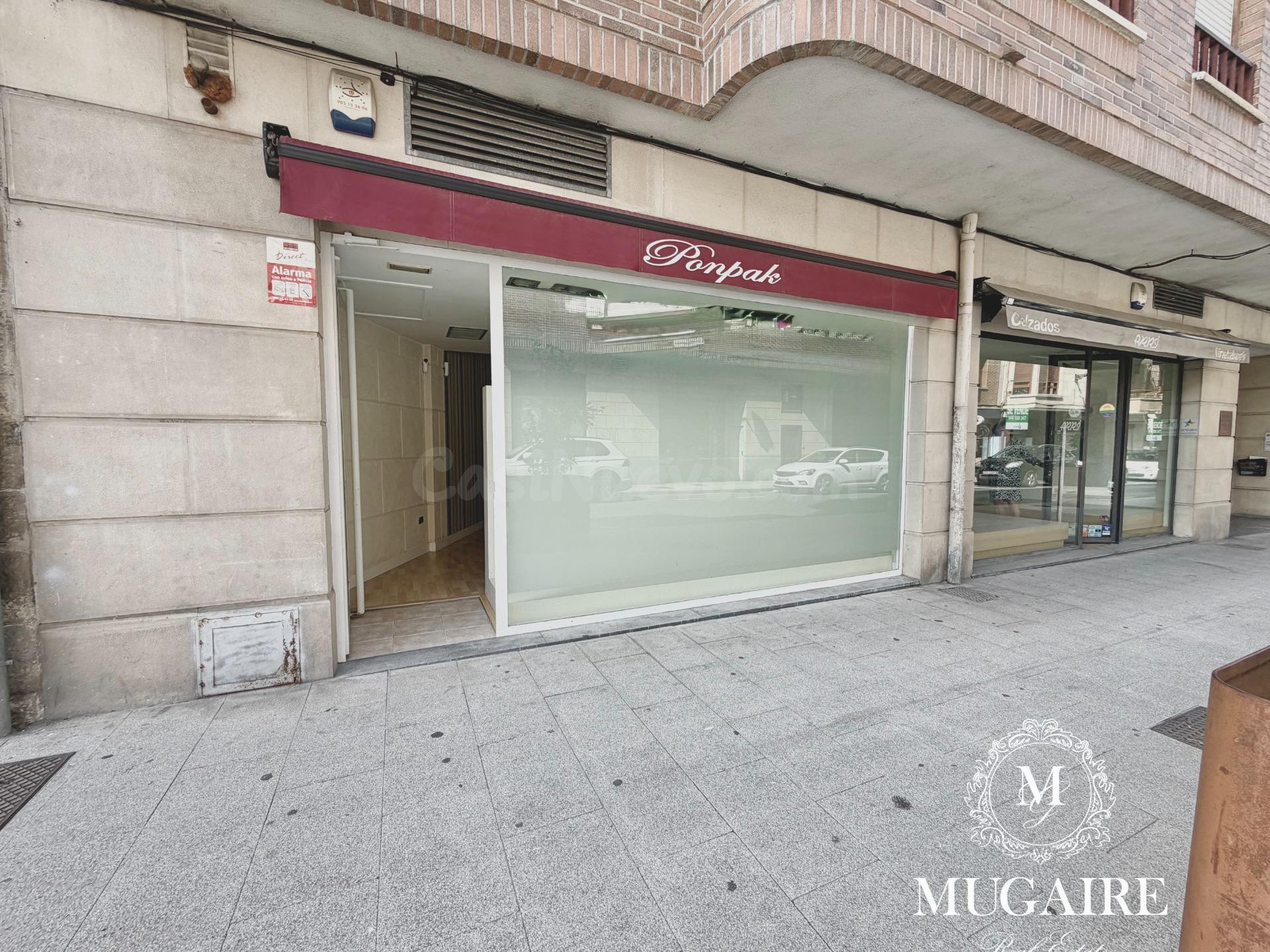 Local comercial de diseño céntrico en C/ Gregorio Mendibil (Amorebieta) – Opción de ampliar hasta 226 m2 | MUGAIRE