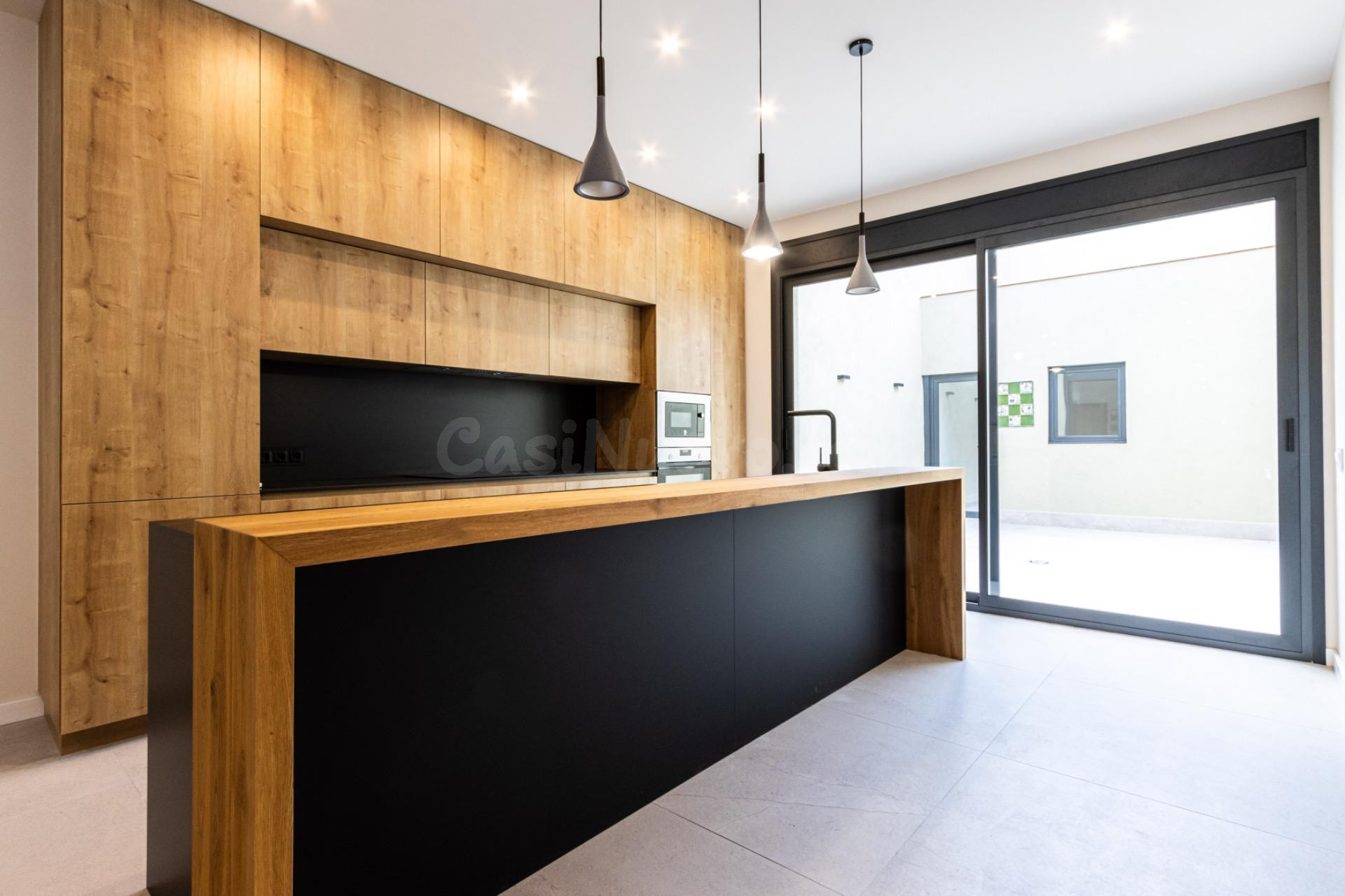 Casa en el Centro Reformada a Estrenar con Patio y Terraza!