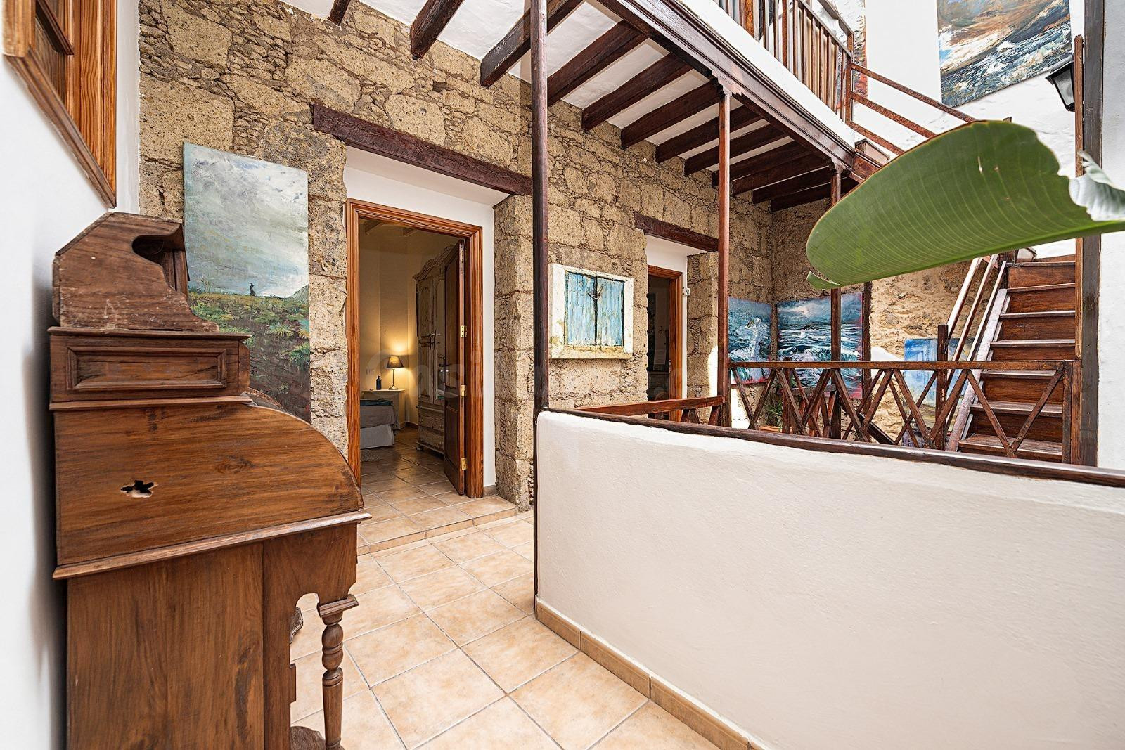 Casa histórica del siglo XVI en Vegueta – 268 m2 con rentabilidad demostrada - foto 3