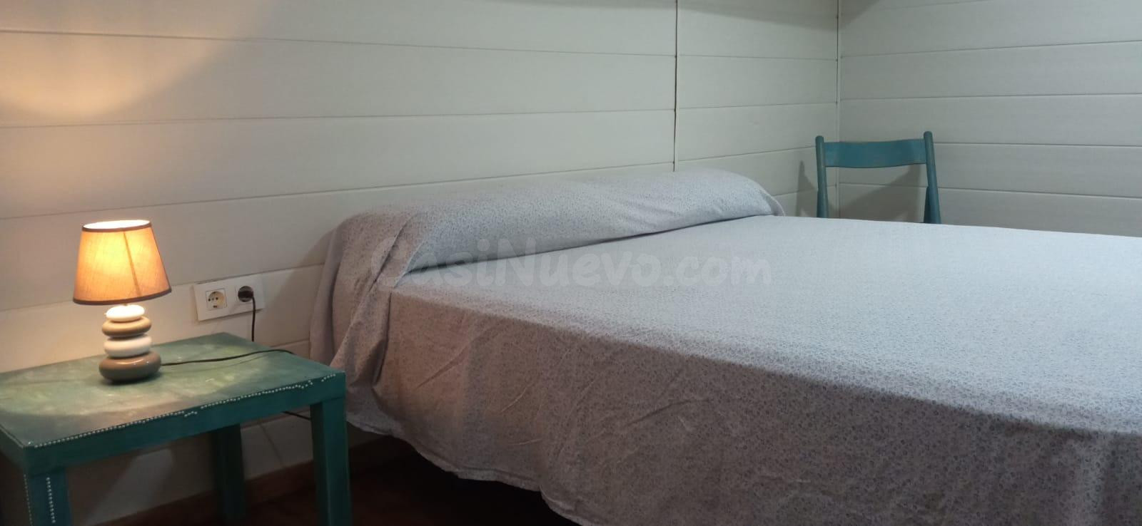 Estudio con mezzanine. 2do piso sin ascensor. Luz y agua incluidos. 45 mts2 AO