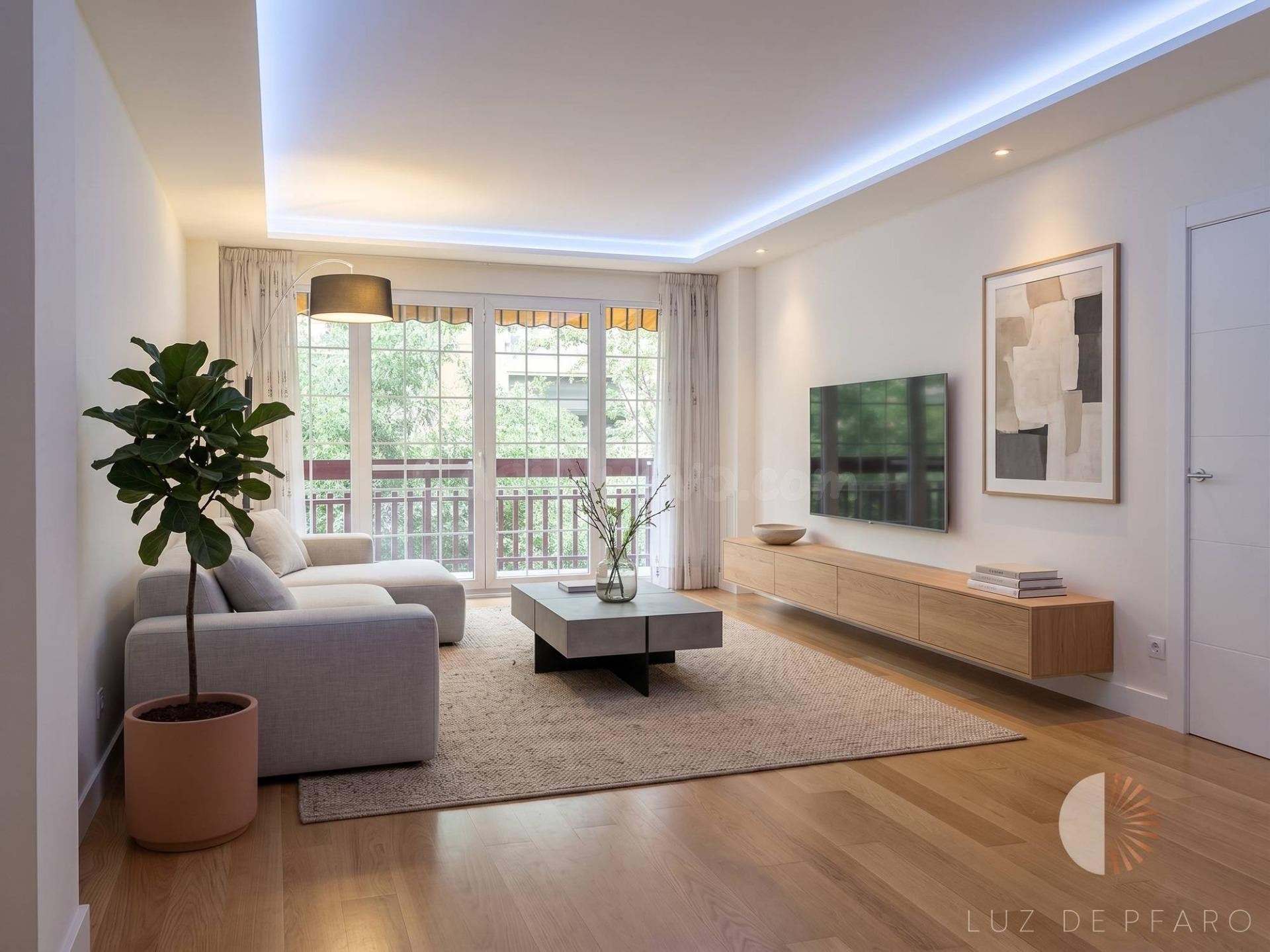 Exclusivo piso Av. Tarradellas (La Nova Esquerra de l’Eixample) con terraza.
