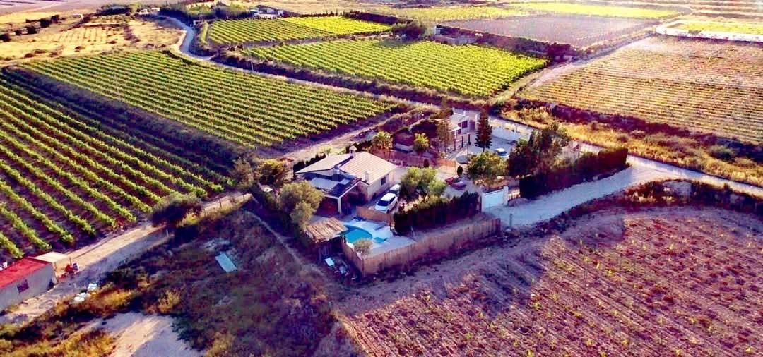 Casa independiente a la venta en Agost con piscina independiente