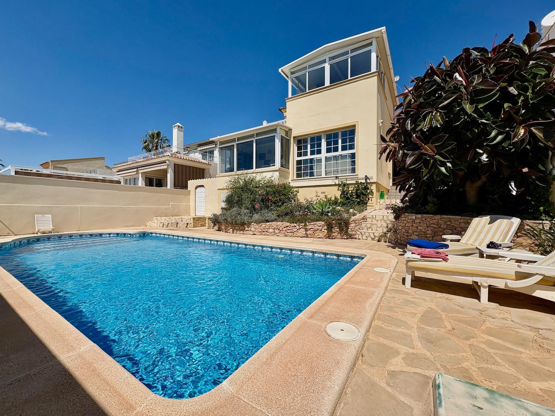 Casa 2 habitaciones 160m² en venta - Villamartín-Las Filipinas