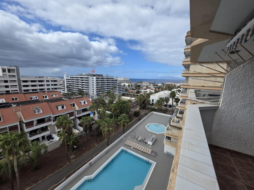 Apartamento reformado con vistas al mar en Playa de las Américas