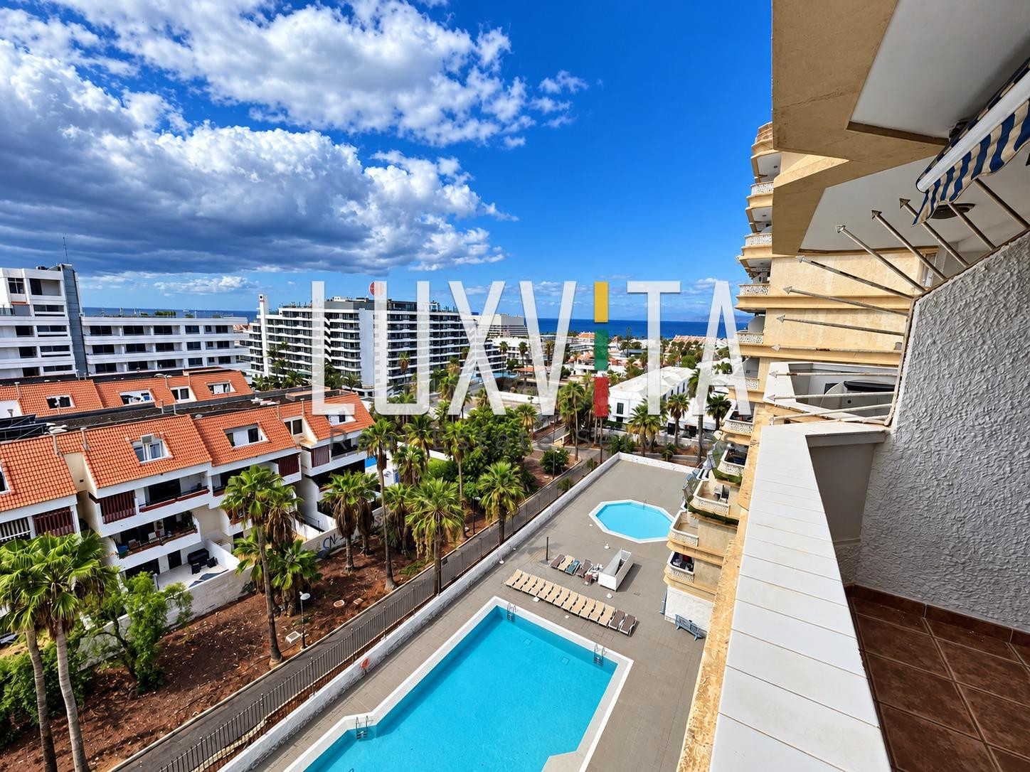 Apartamento reformado con vistas al mar en Playa de las Américas