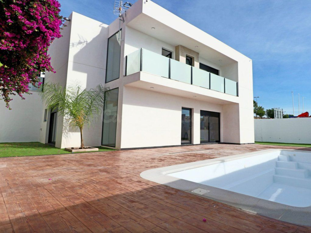 Villa 3 habitaciones 160m² en venta - Urbanizacion las kalendas