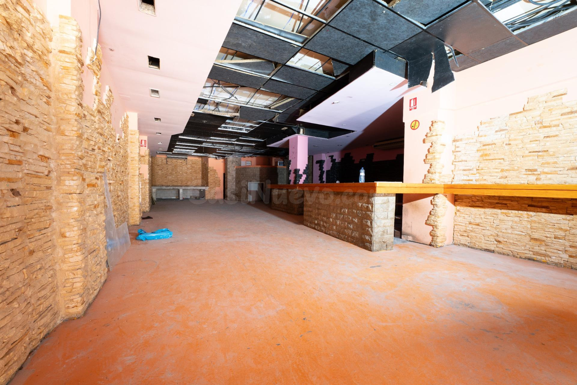 Local de 277 m2 en Albatera, ideal para nuevo proyecto o negocio