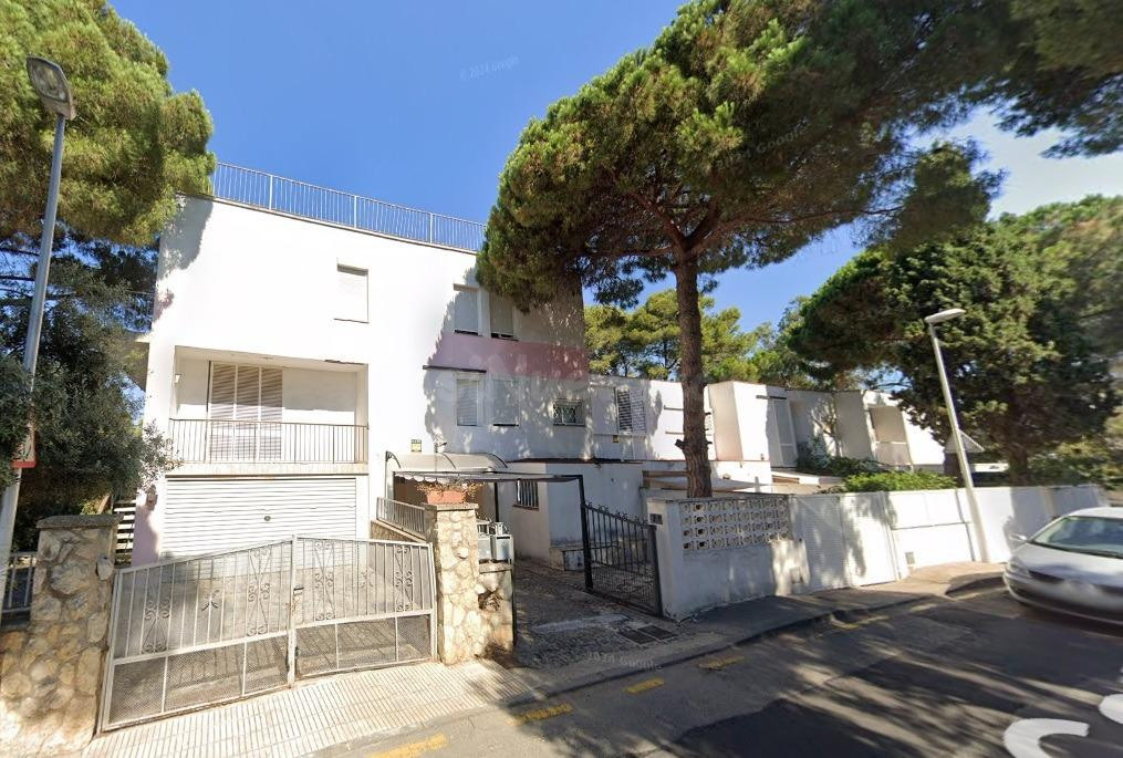 SE VENDE DÚPLEX OKUPADO en Punta del Cavall de Salou (Tarragona)