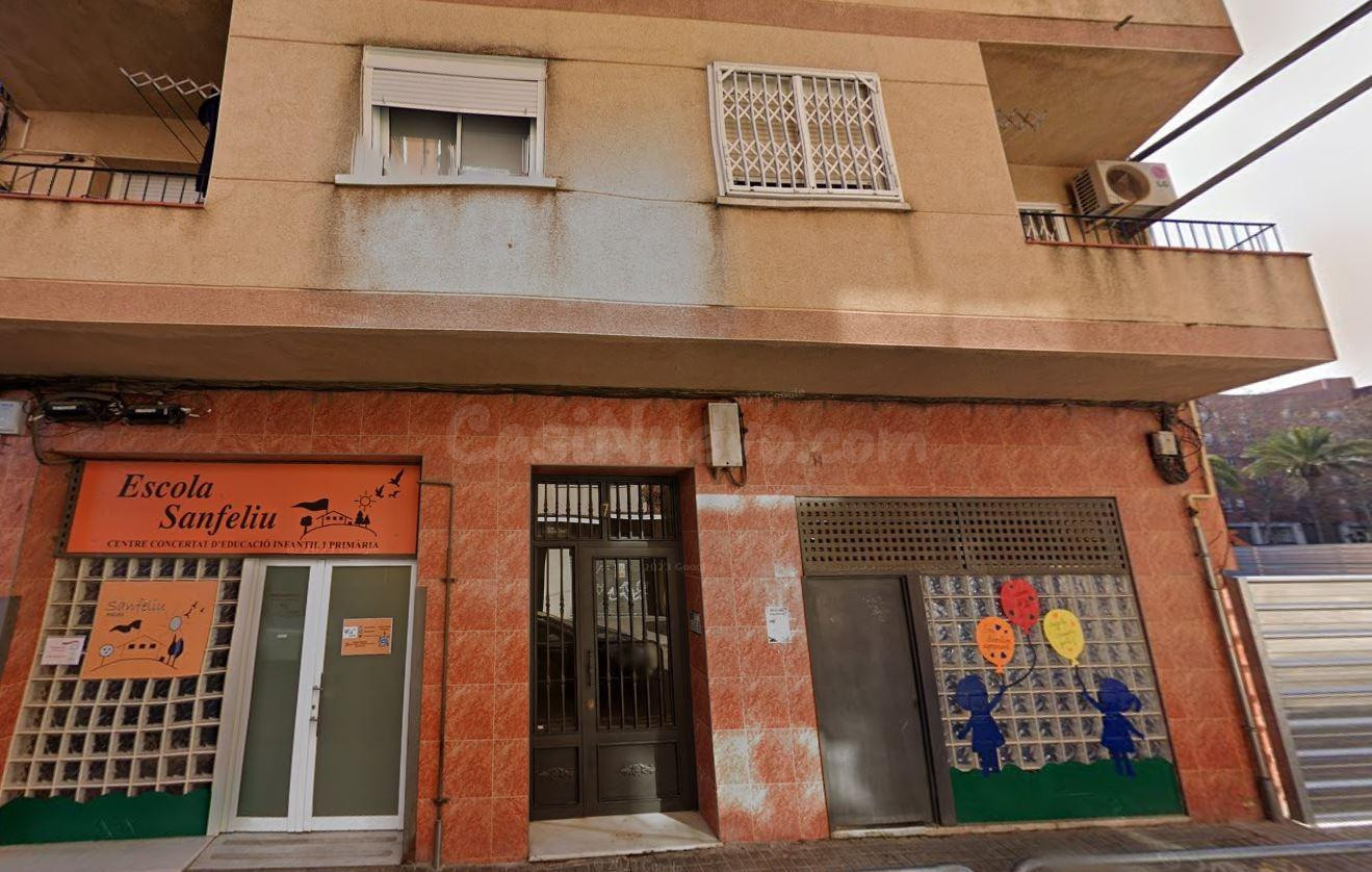 Se vende piso OKUPADO en Calle Emigrant De L' Nº 7 Hospitalet de Llobregat (L') (Barcelona)