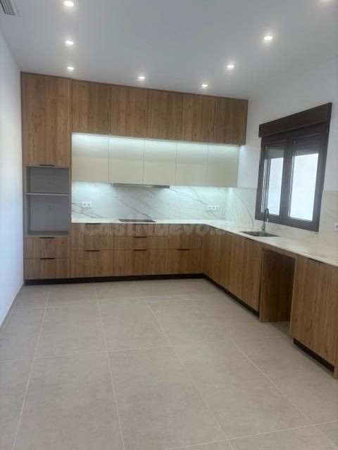 ¡Tu hogar ideal a un paso de la ciudad! Espectacular chalet pareado totalmente a estrenar¿Buscas la tranquilidad de un chalet sin renunciar a la comodidad de la ciudad?
