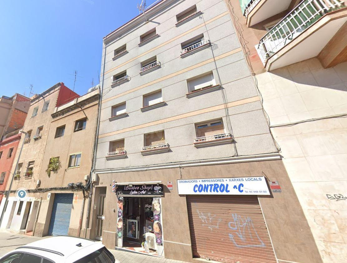 VENTA DE CASA OKUPADA EN HOSPITALET DEL LLOBREGAT (BARCELONA)