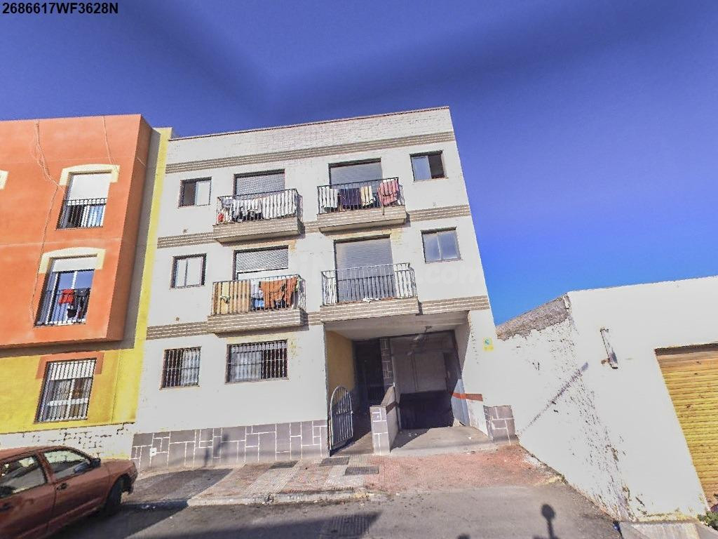 Se vende casa OKUPADA en Rúa Joaquinico 36 Roquetas de Mar, (Almería).