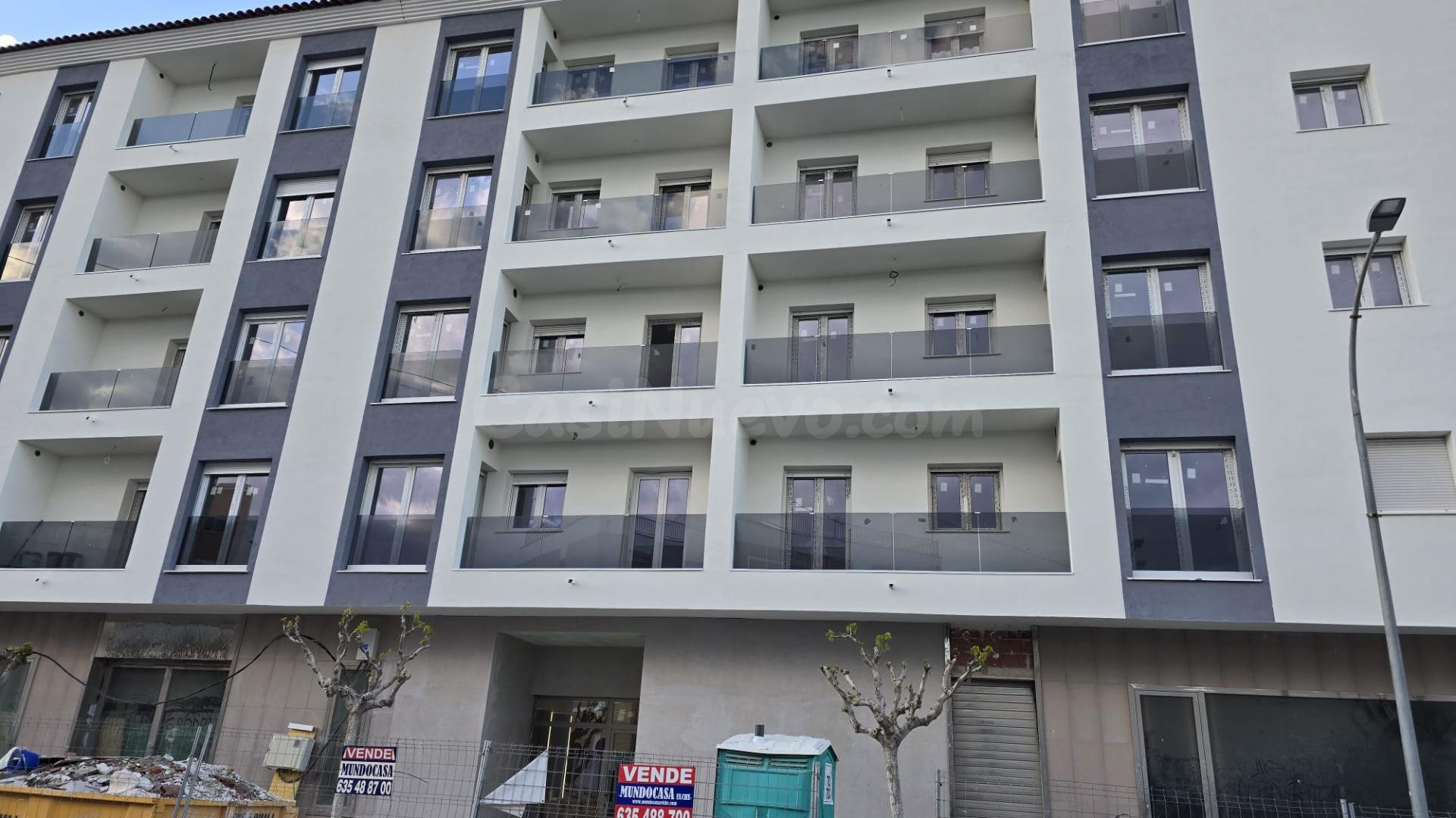 Espectacular piso a estrenar con 2 habitaciones, 2 baños y balcón.
