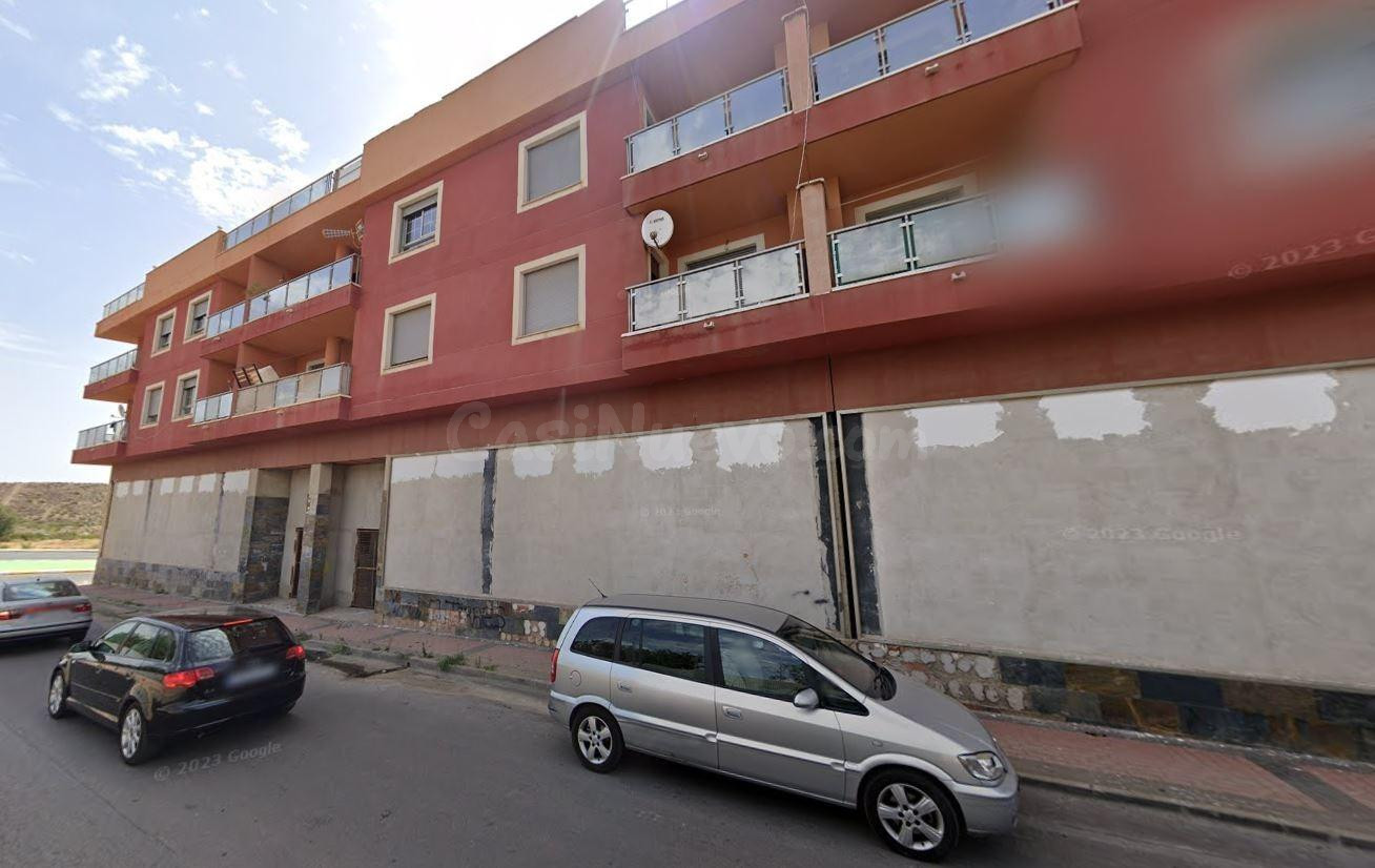Se vende piso OKUPA en Águilas (Murcia).